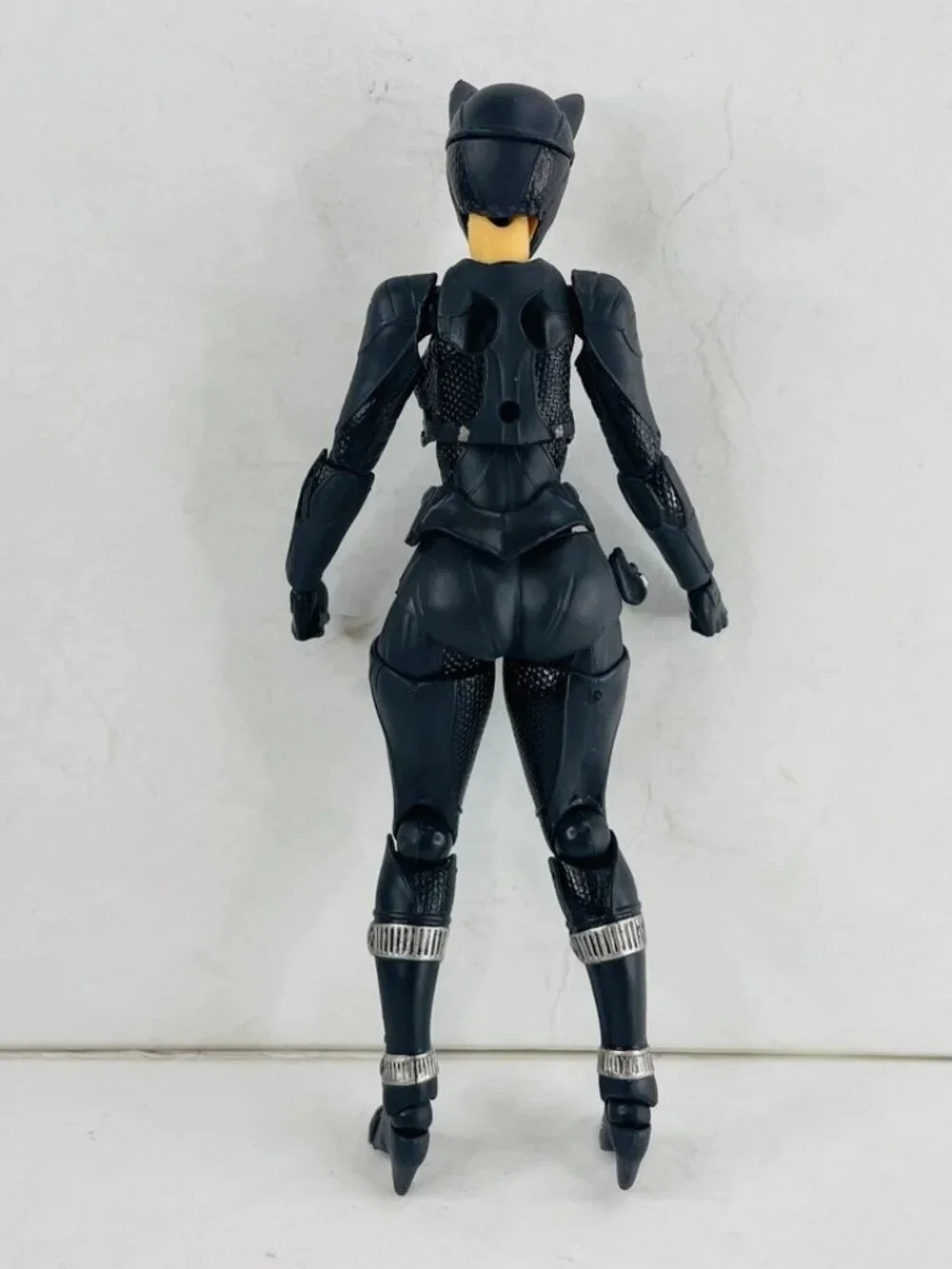 DC Catwoman Batman Movie 6-inch Action Figure Revoltech Amazing Yamaguchi Toys